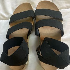 American Eagle espadrilles